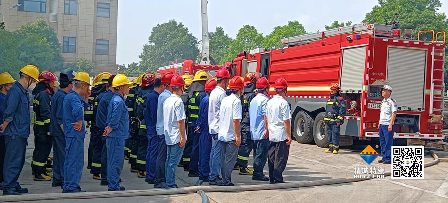 鸿运国际起劲配合消防联合演练，共筑清静生产防地